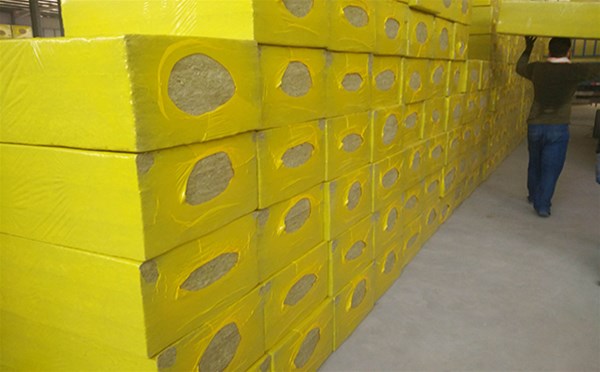 在选择南阳岩棉复合板时要注意什么?