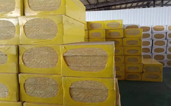 南阳复合岩棉板的结构是什么？