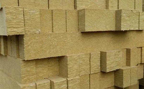 外墙岩棉板为什么要设置隔汽层？